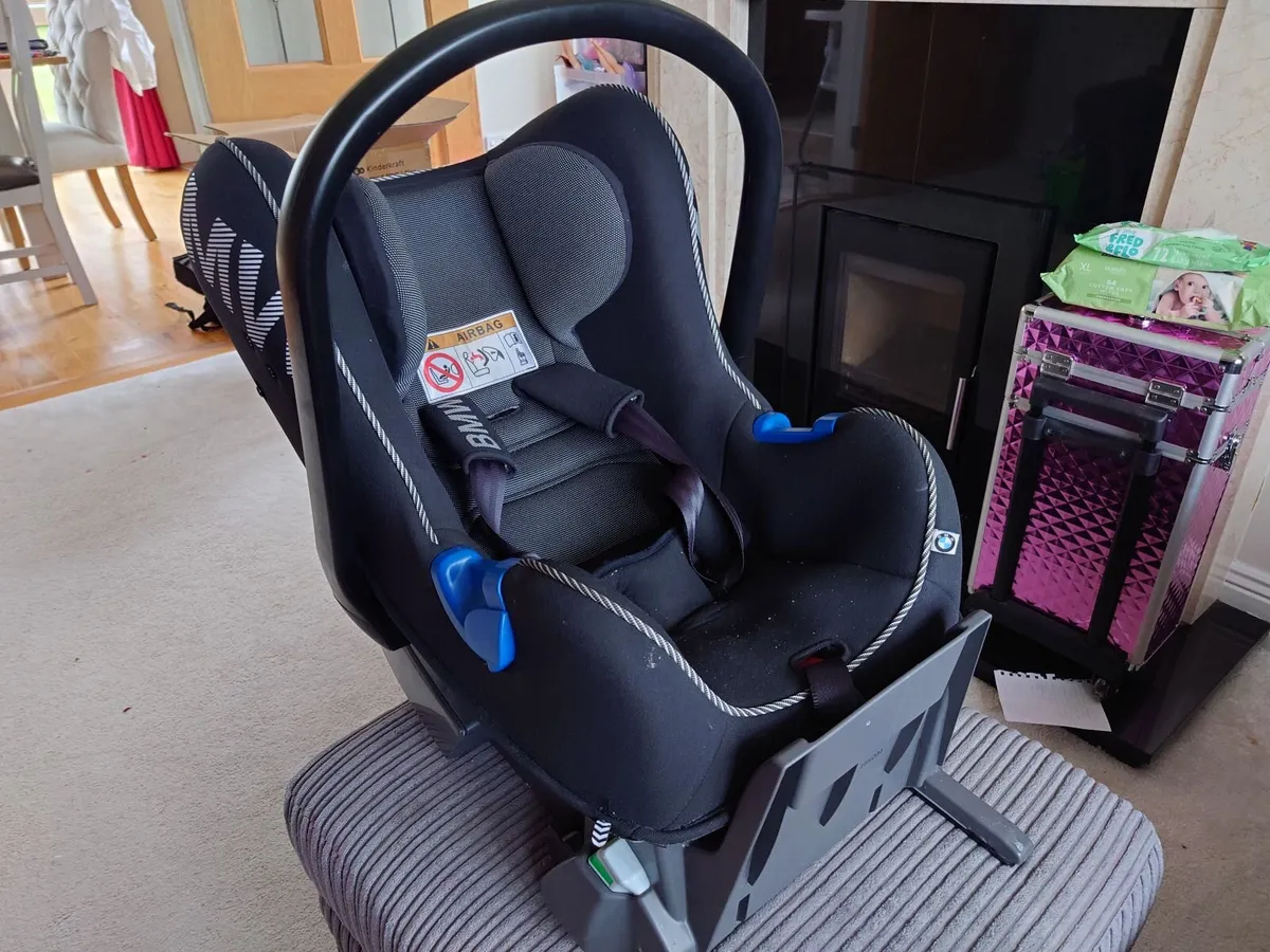 Infant Car Seat with Isofix Base - Image 3