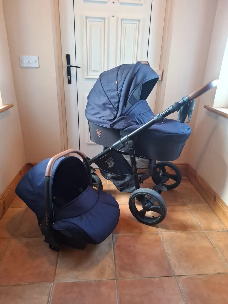 Venicci Travel System - Image 1
