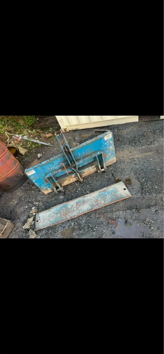 Linkbox Massey 35 - Image 1