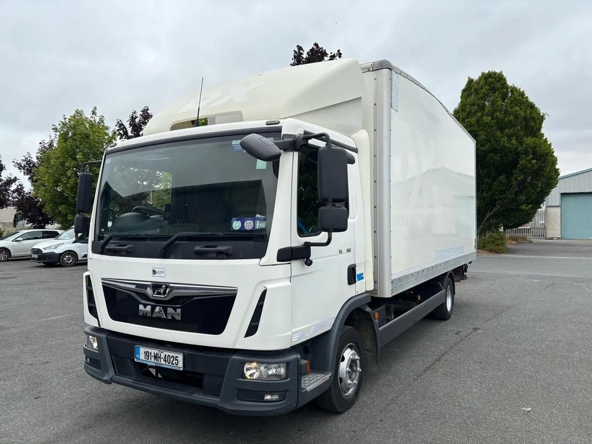MAN TGL 8-160 20ft box 2019 - Image 1