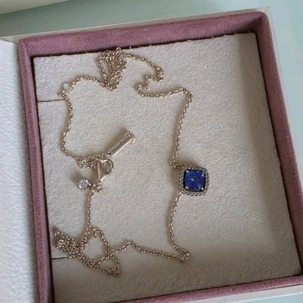 Pandora necklace square blue stone - Image 2
