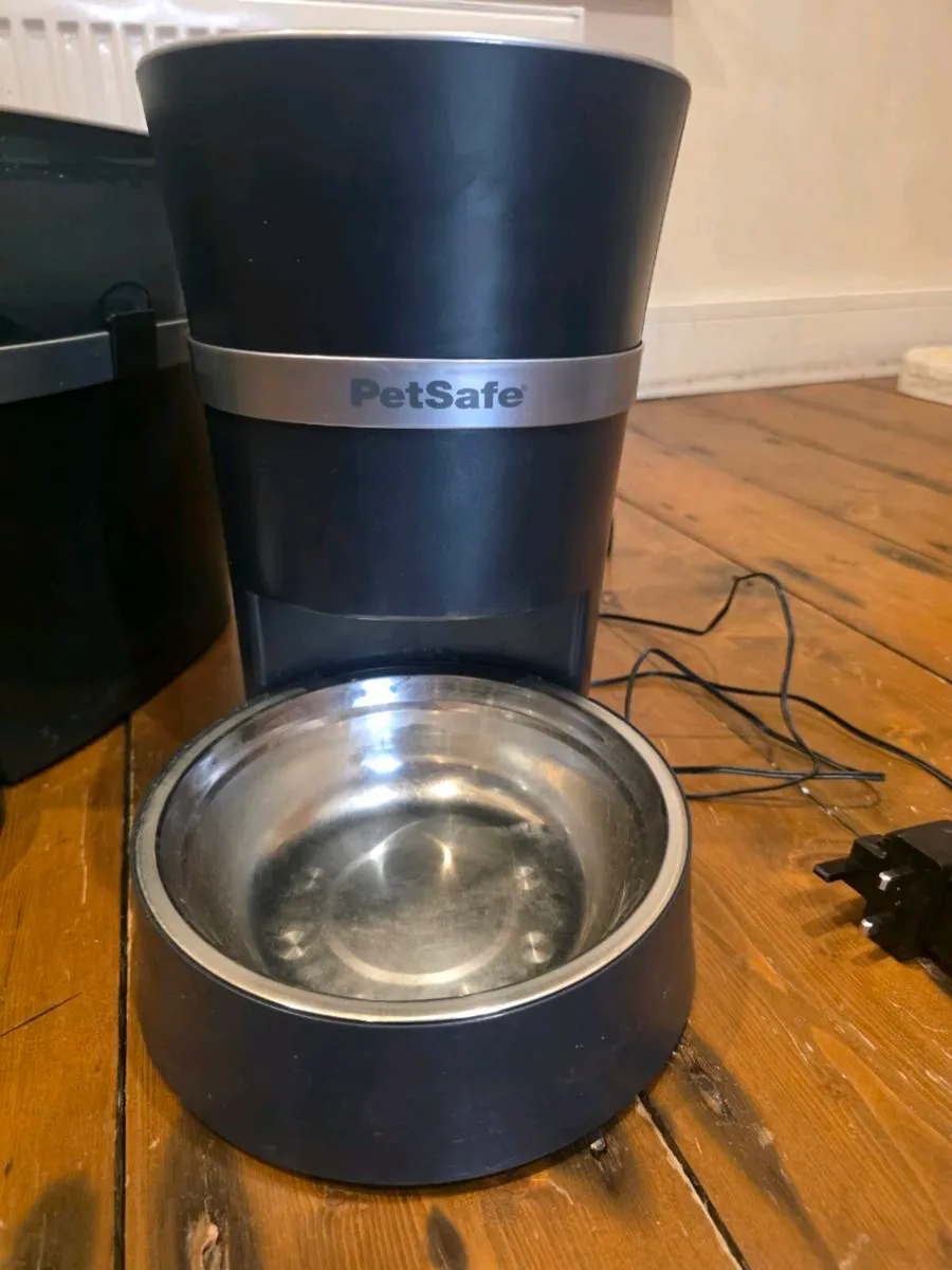 Pet feeder - Image 4