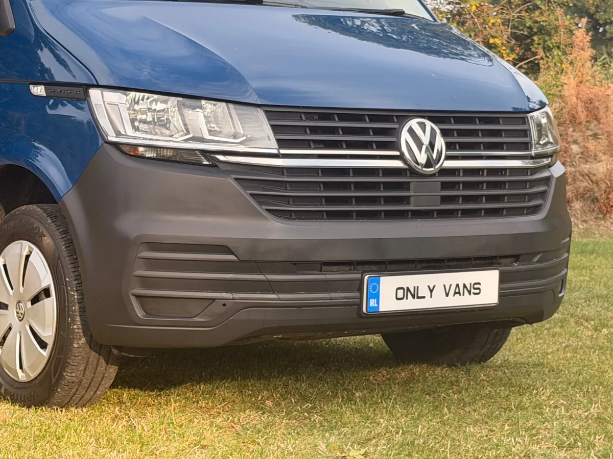 Volkswagen Transporter 2021 - Image 3