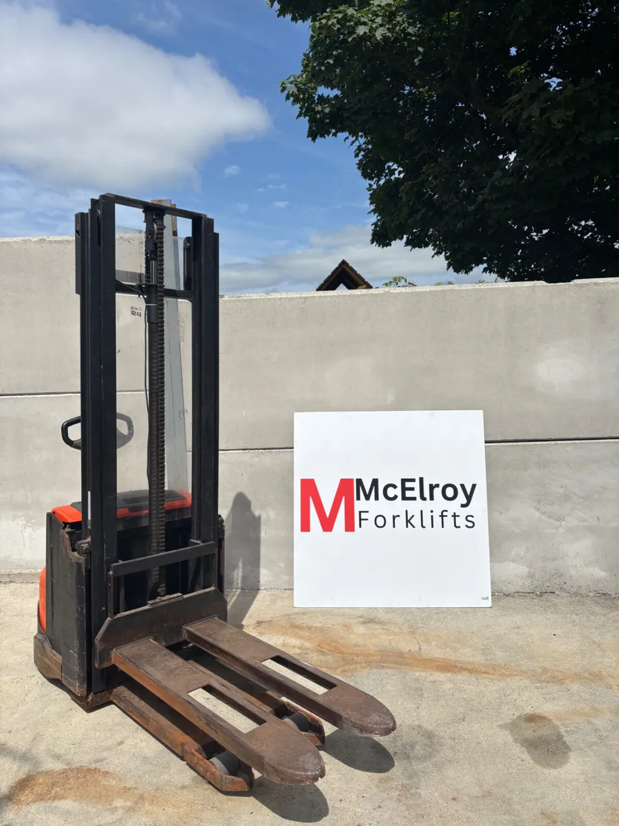 Electric pallet stacker - Image 4