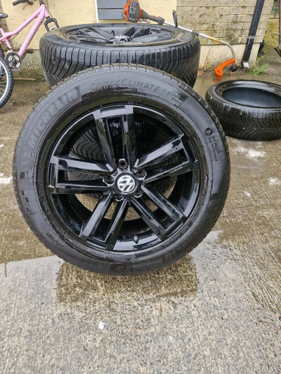 VW Amarok 18 inch cantara wheels - Image 1