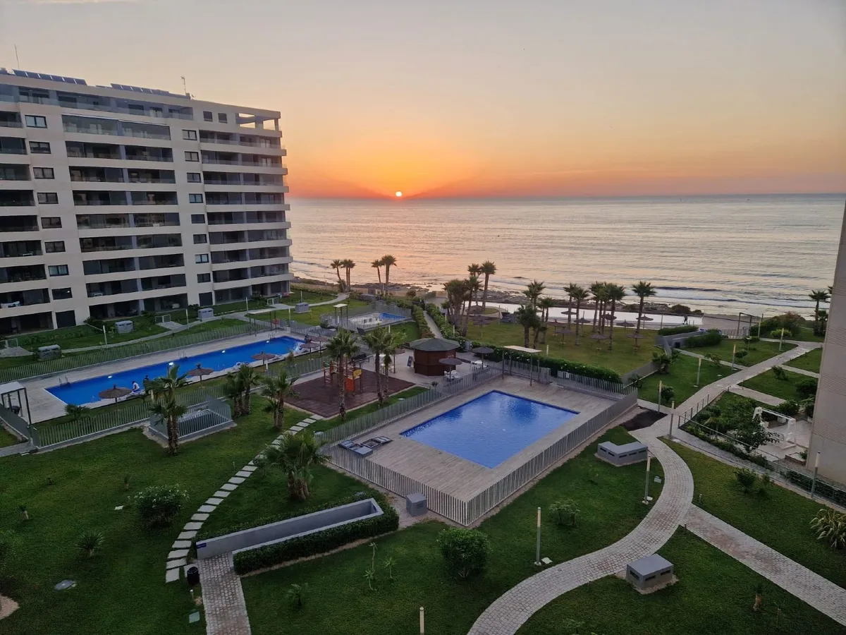 Firstline luxury long term rent apartment in Spain - Image 1
