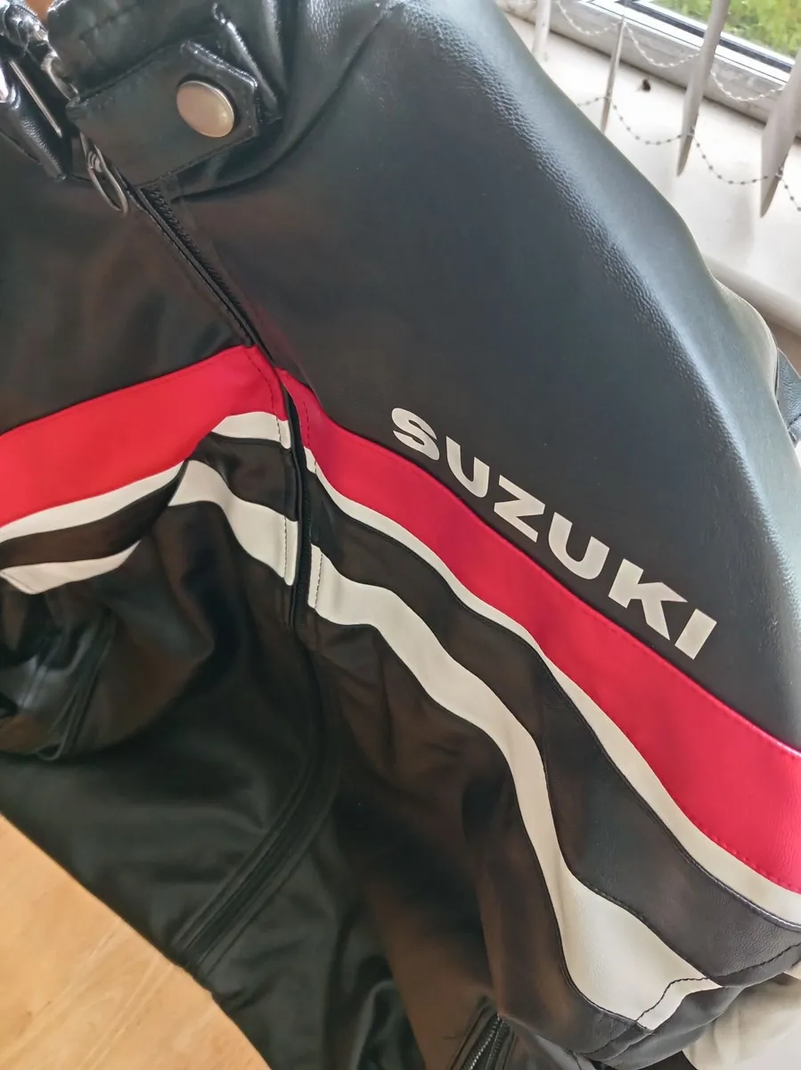 New leather motorcycle jacket size large - Image 2