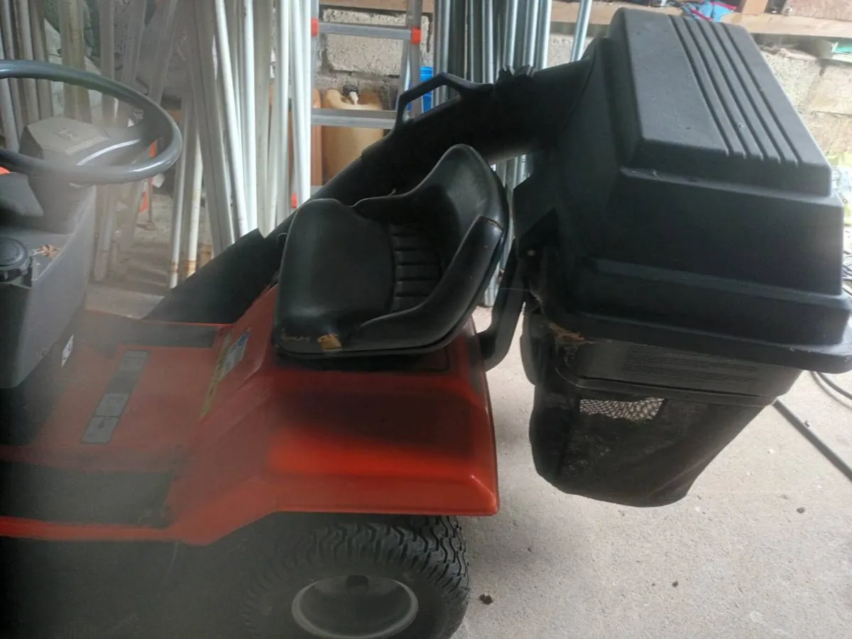 Husqvarna lt 125 mower - Image 4
