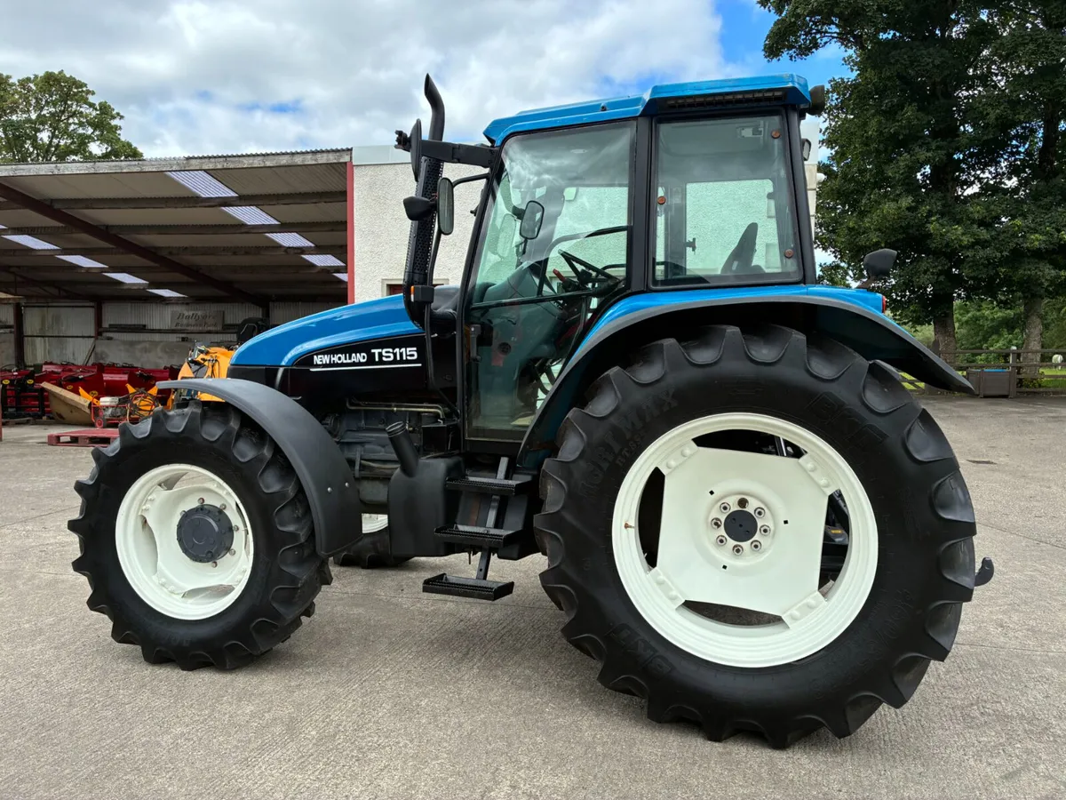 New Holland TS115 - Image 2