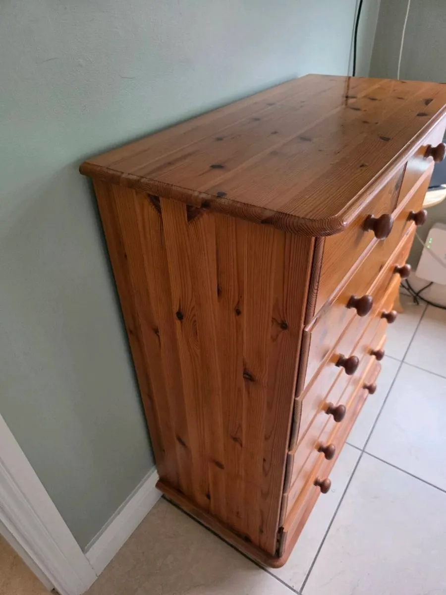 Pine Chest of drawers - Image 3