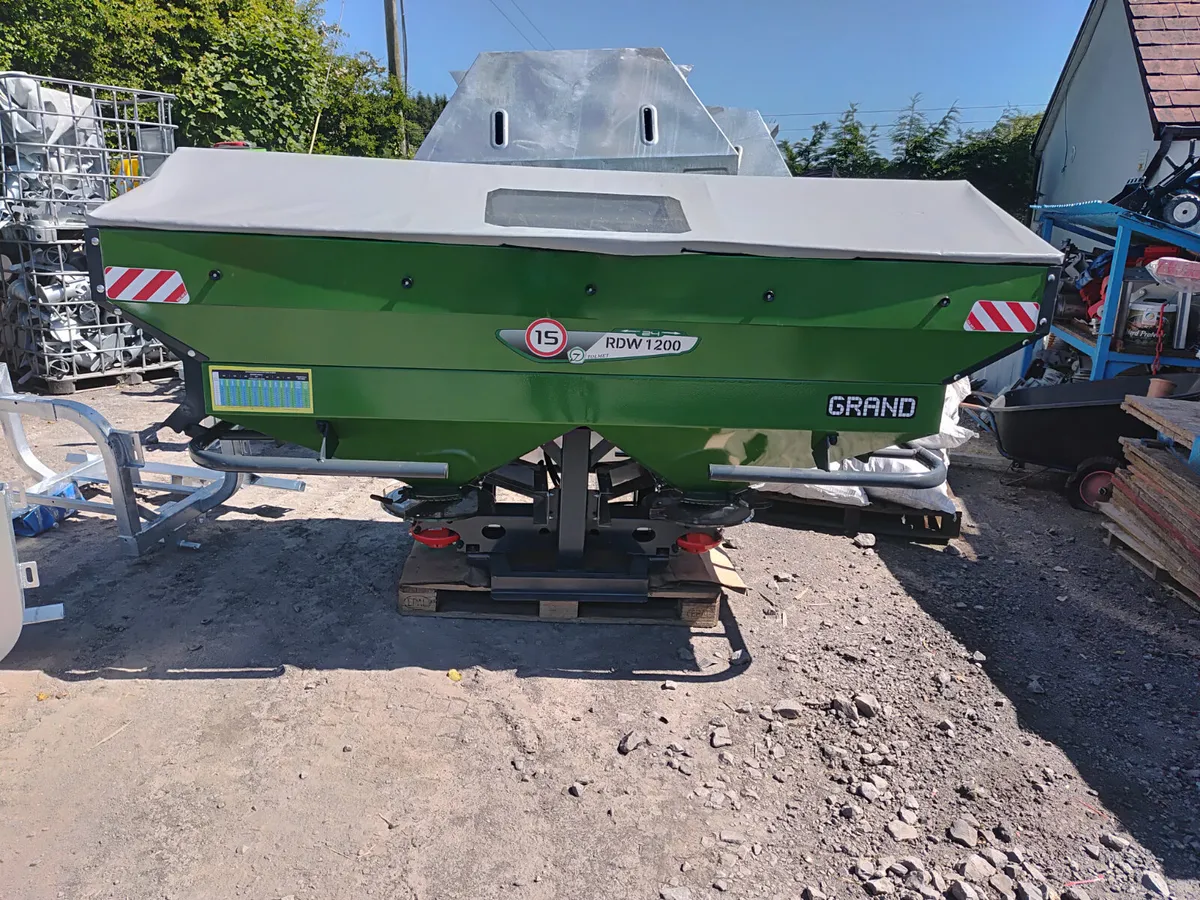 Fertiliser spreader Tolmet - Image 3