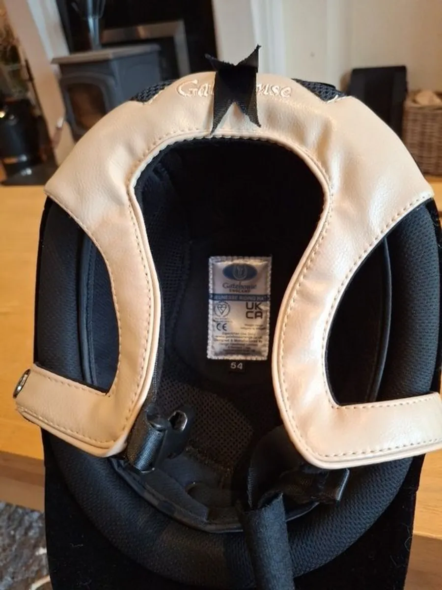 54cm Jeunesse Velvet Riding Hat - Image 3
