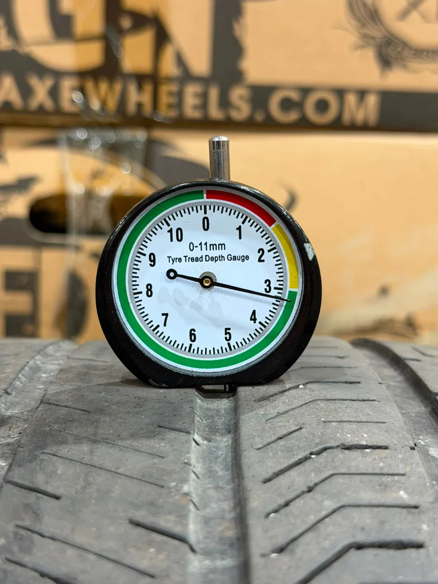 22" Genuine Land Rover Defender 5098 Alloys Wheels - Image 3