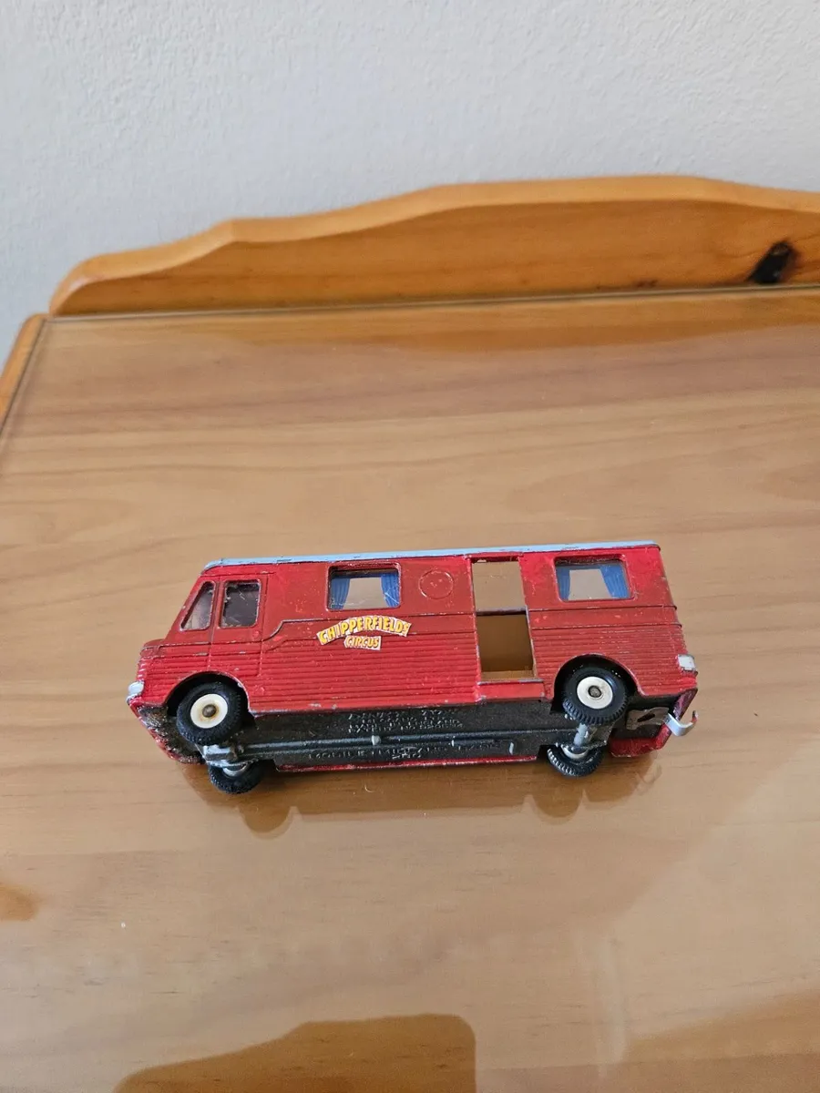 Dinky Code3 Chipperfields Circus Truck - Image 3