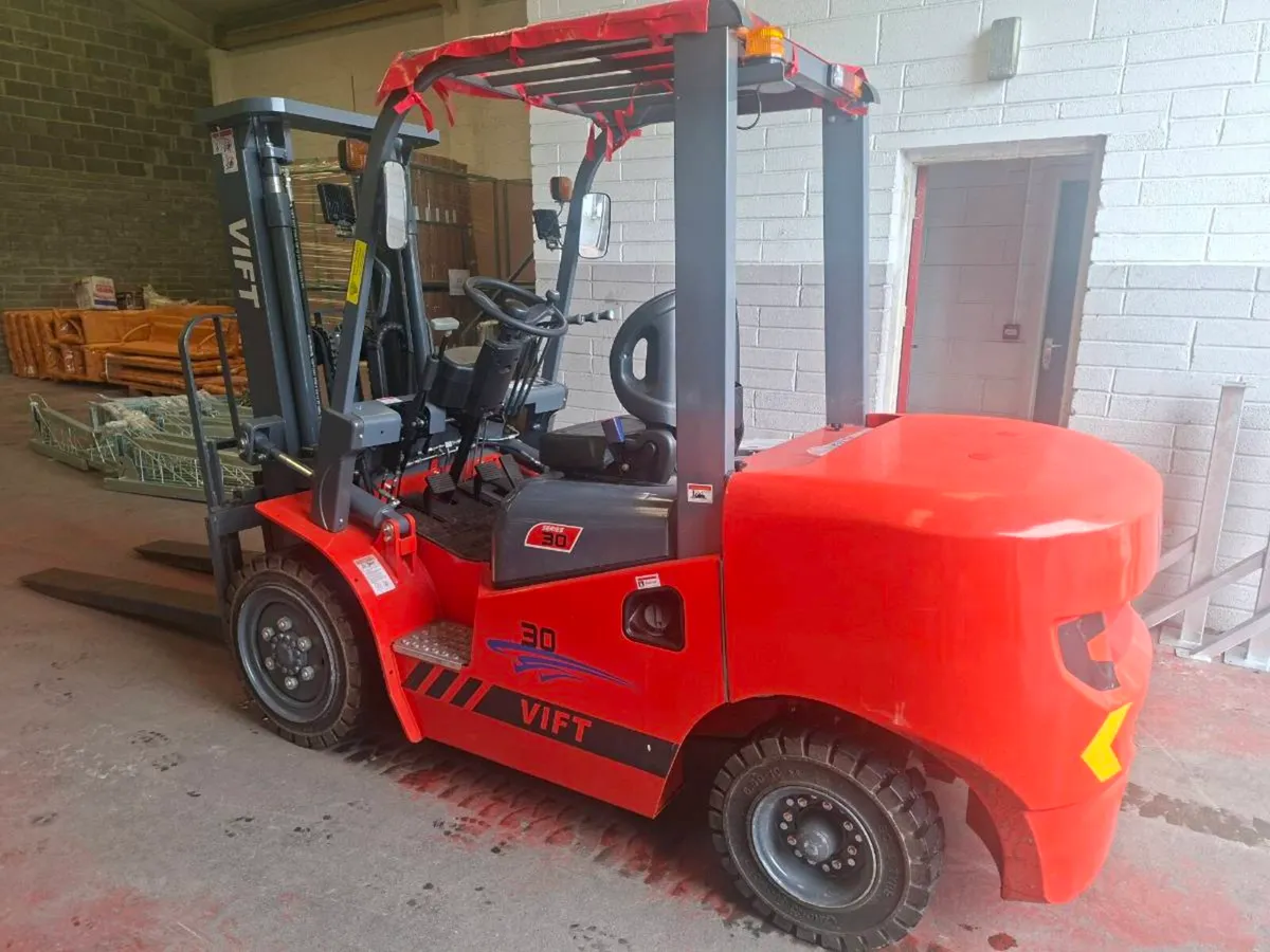 Forklift 3 tonne diesel new - Image 1