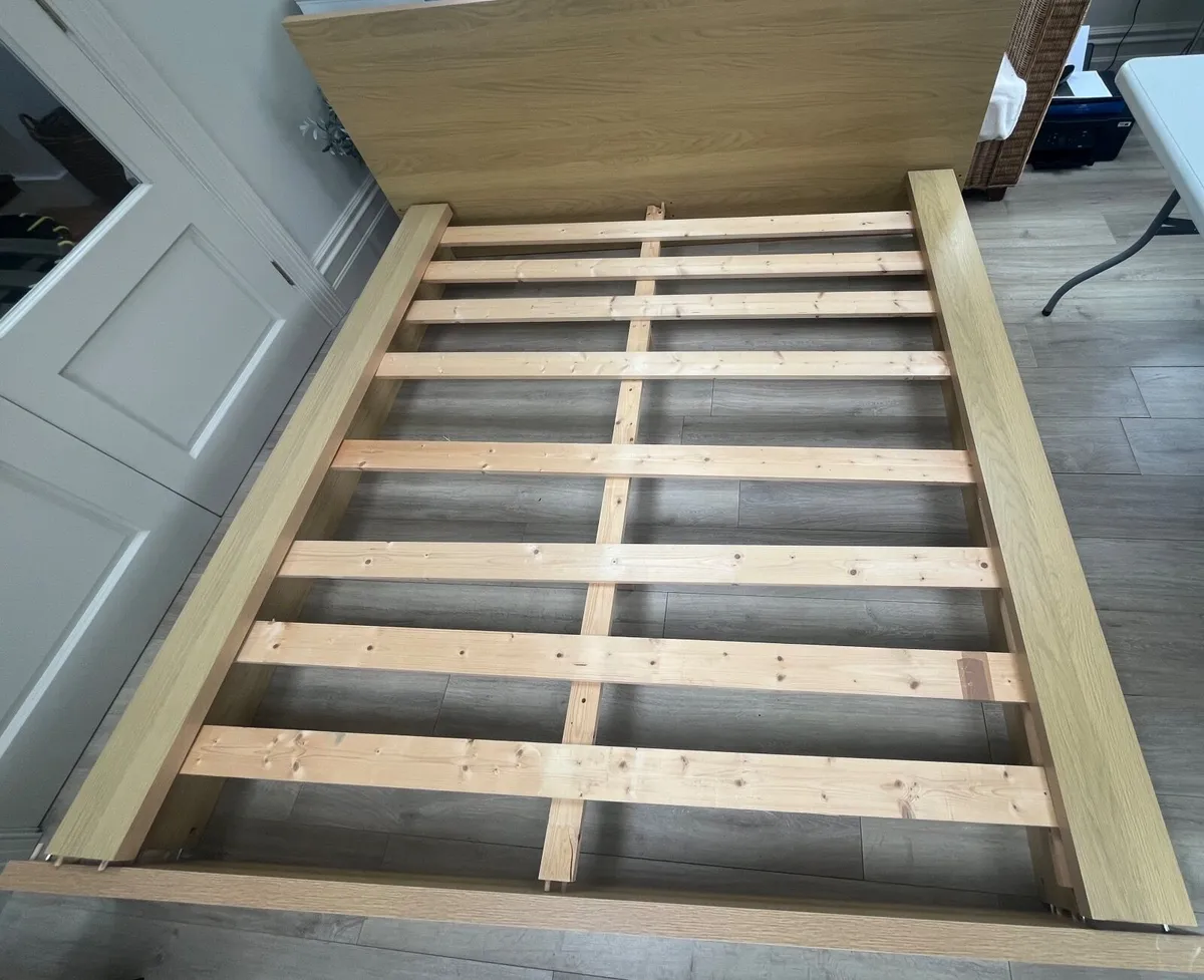 King size Bed