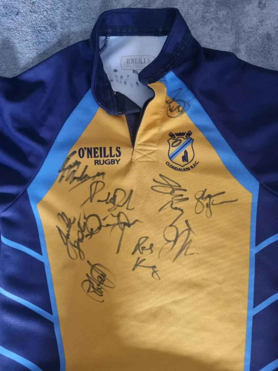 Jersey signed by Lenster RFC - Image 1