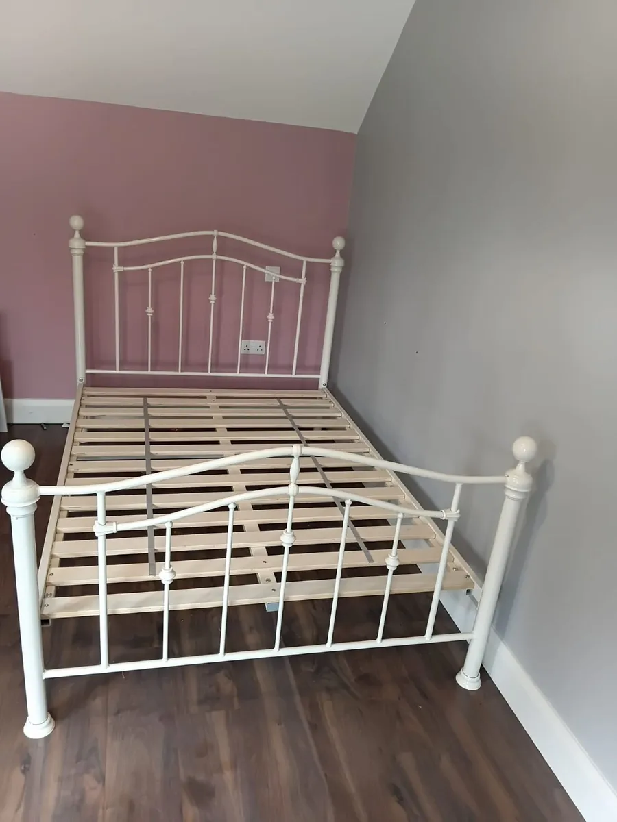 Bed 4ft inches - Image 1