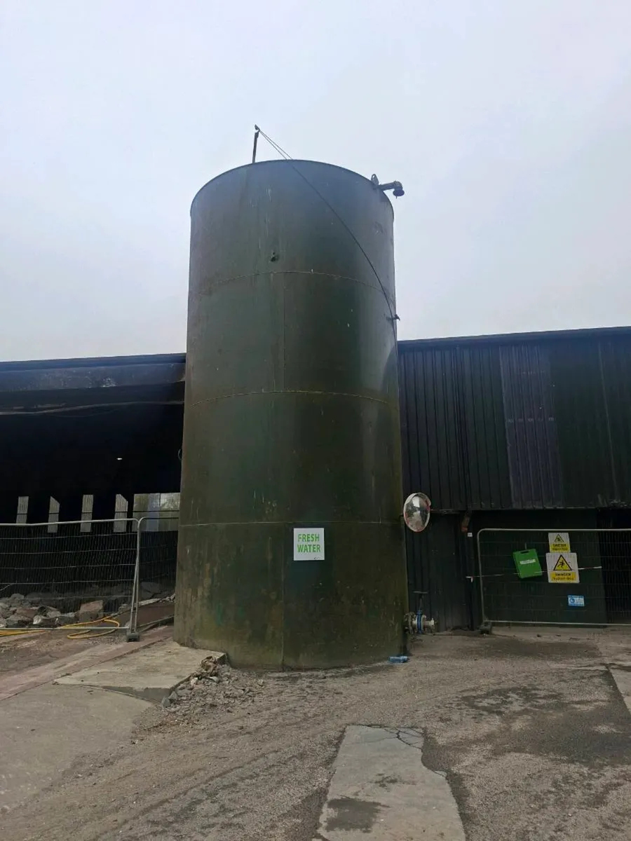 Water tank 4.5m x 8m - Image 2
