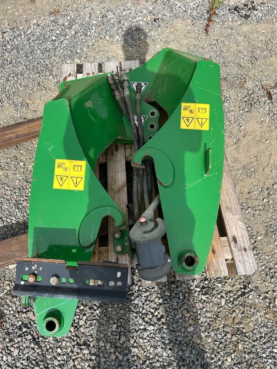 New John Deere Loader brackets and quick coupler - Image 2