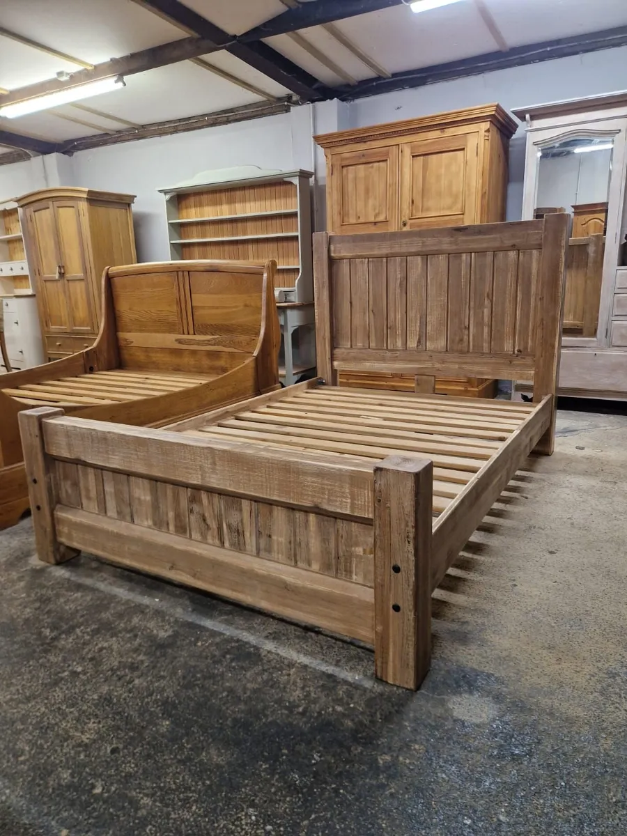 Bedroom furniture, pine workshop - Image 1