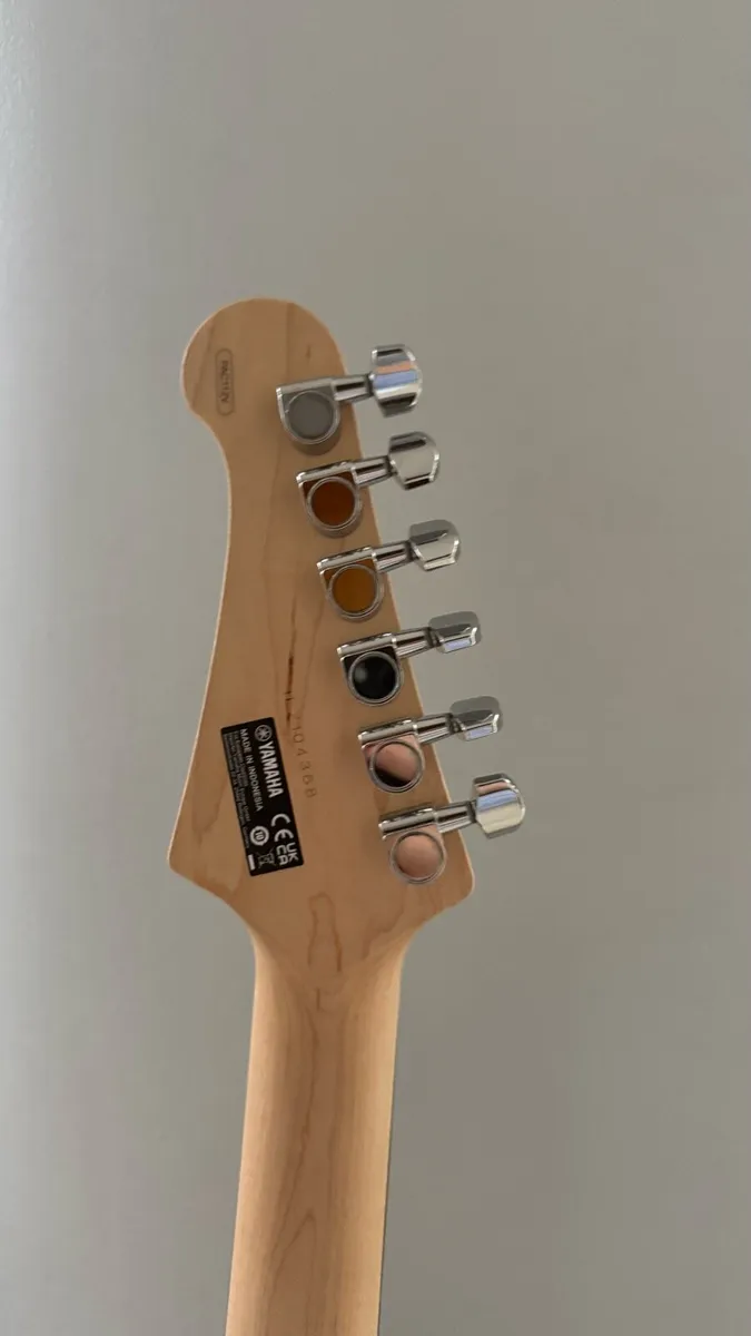Yamaha pacifica 112v - Image 4