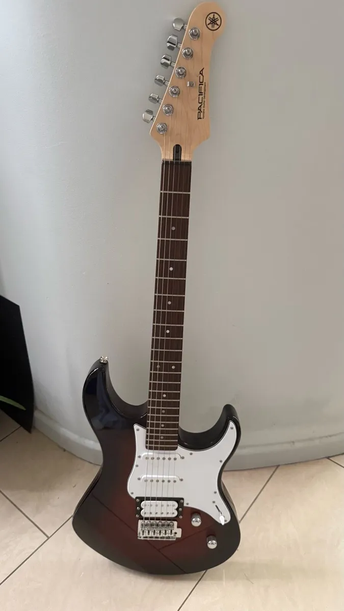 Yamaha pacifica 112v - Image 1