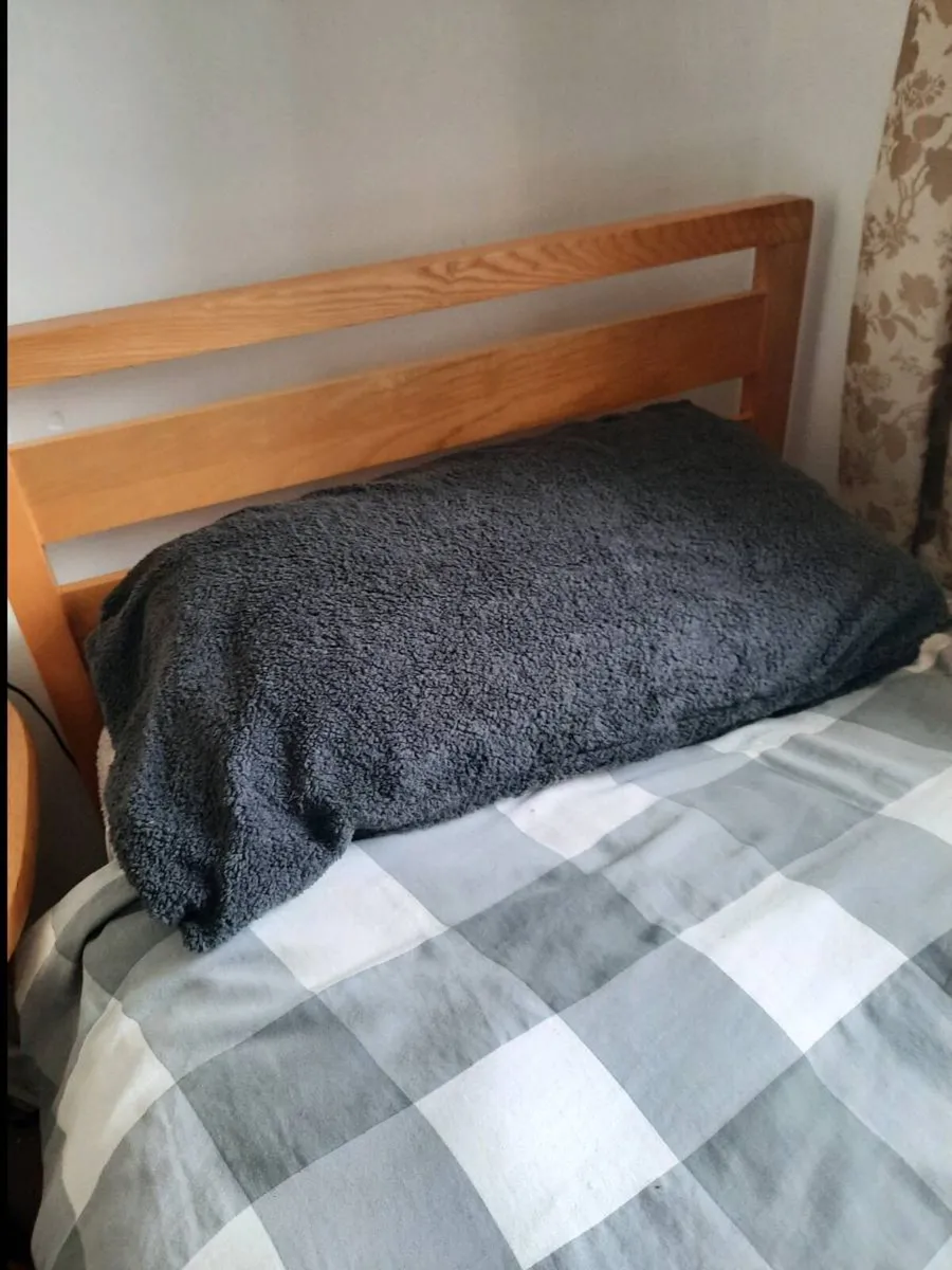 Single  bed - Image 1