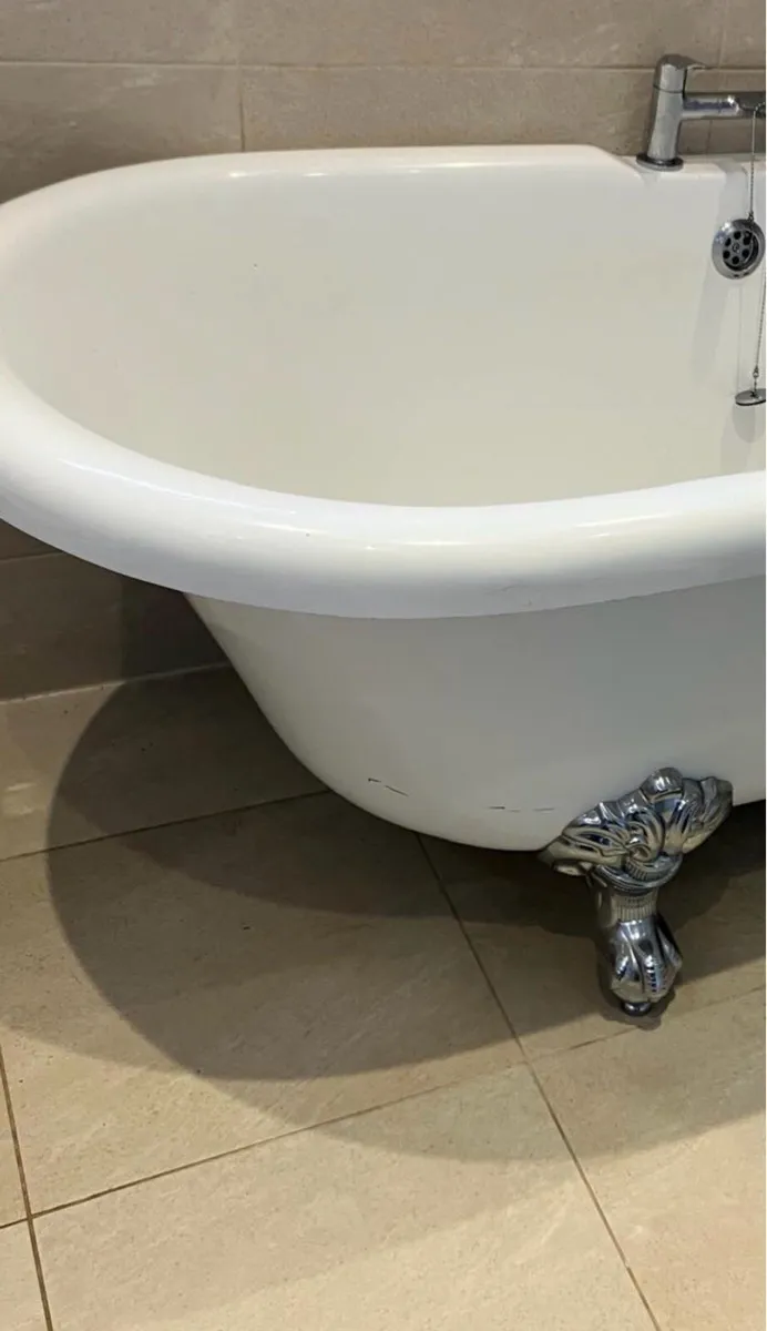 Victorian Style Freestanding Roll Top Bath - Image 2