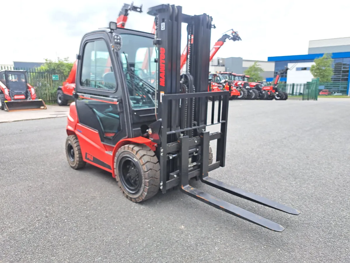 New Manitou MI30D forklift - Image 3