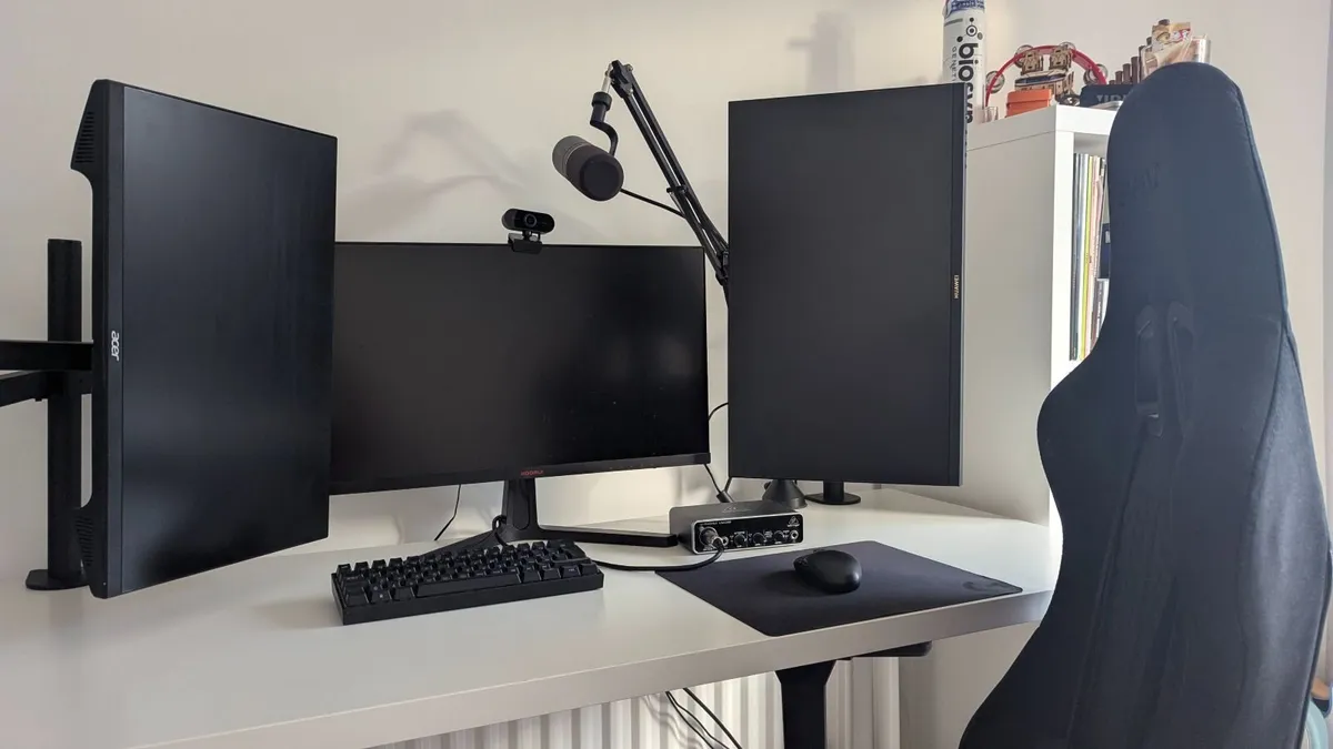 Huawei 24 inch monitor - Image 1