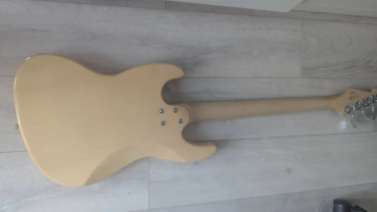 Guitar - Image 2