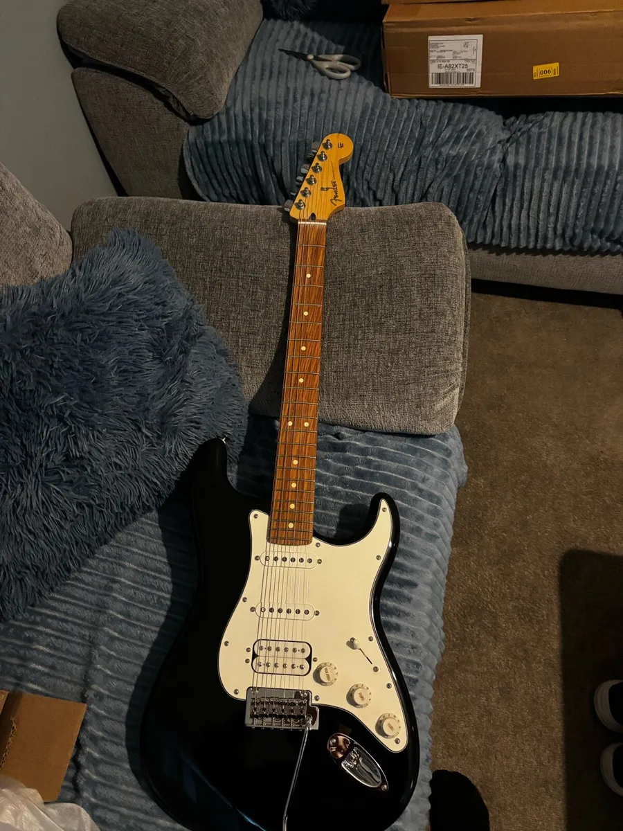 Fender Stratocaster Player series - Image 1