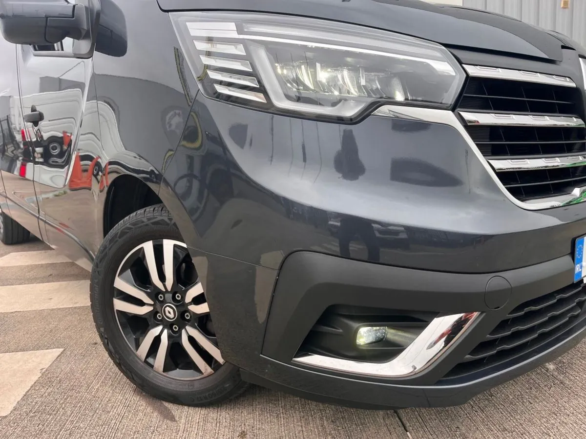 Renault Trafic LL30 Blue DCI 170 Auto EDC SPORT - Image 3