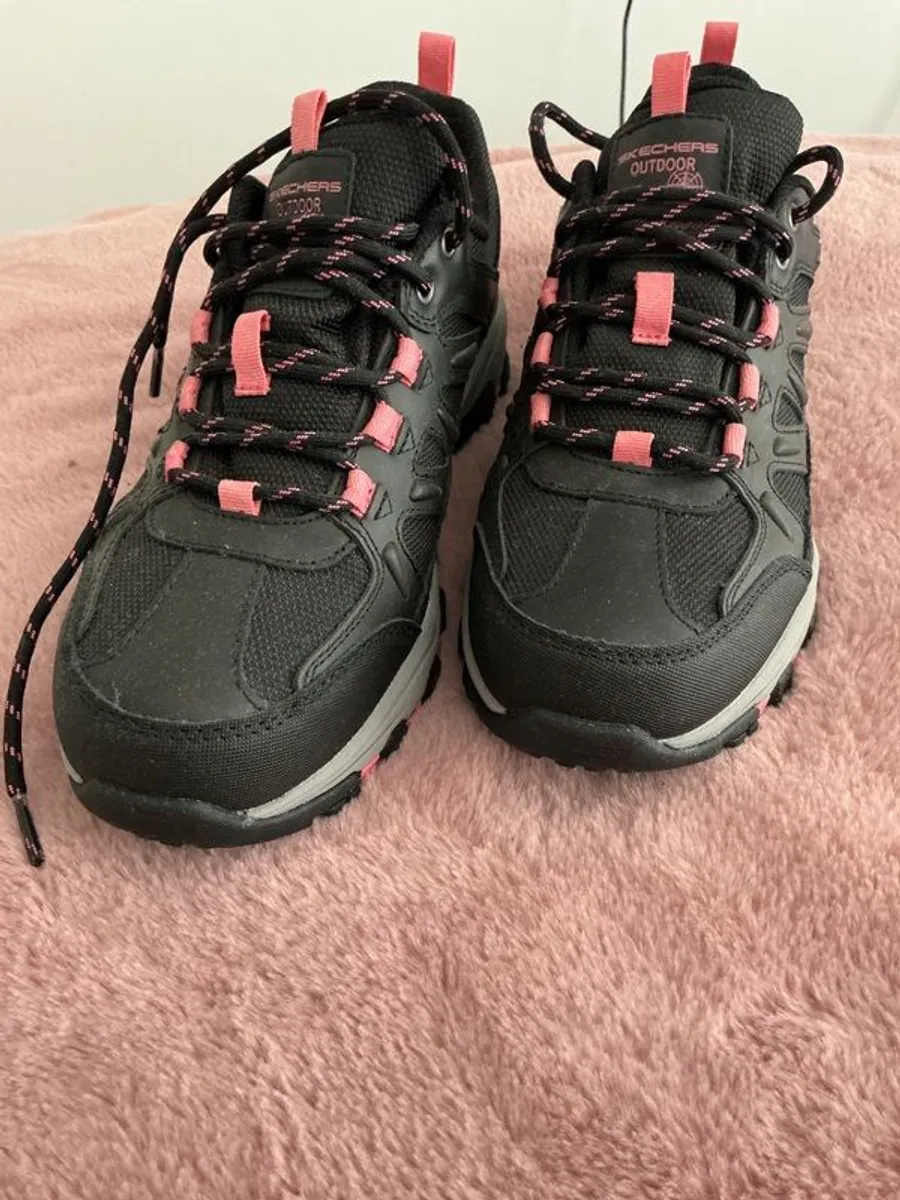 Skechers Outdoor - Image 1
