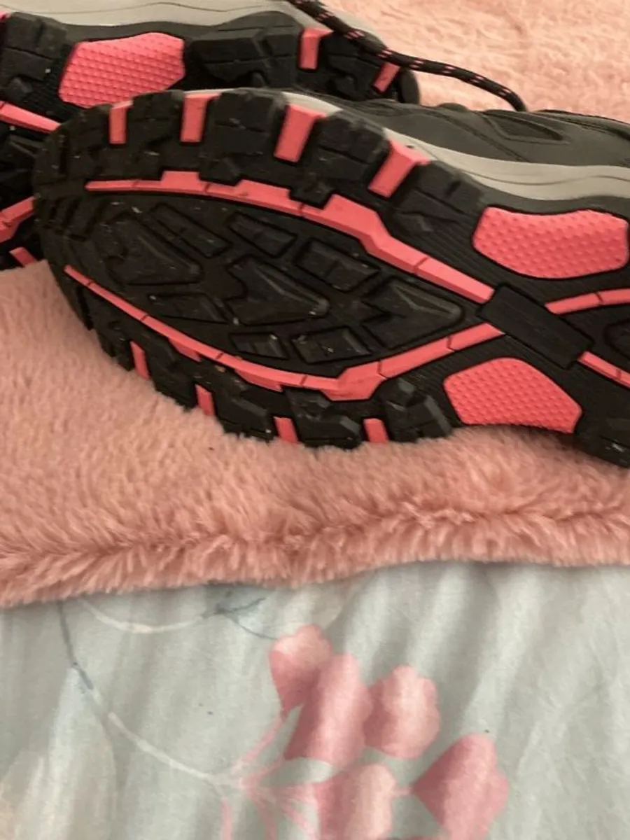Skechers Outdoor - Image 2