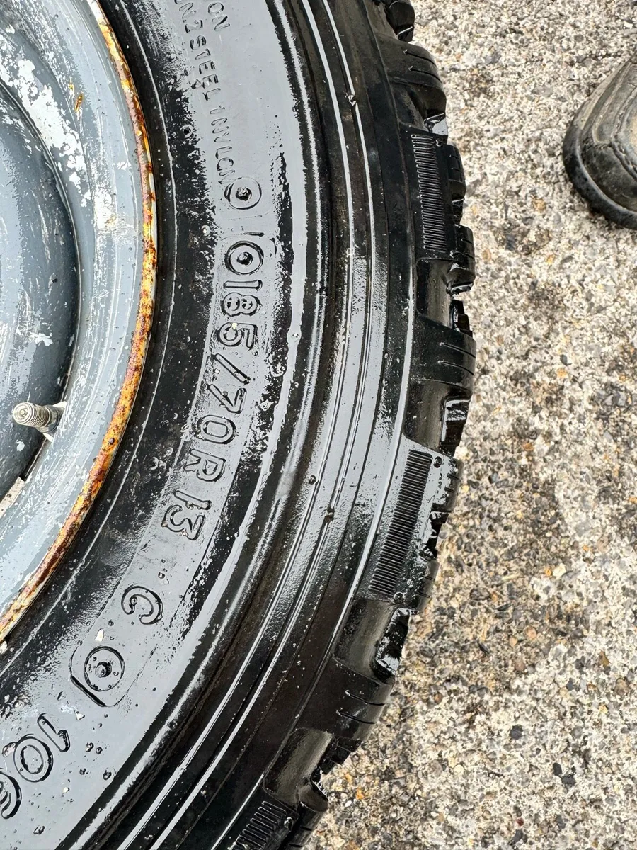 Avon Trailer Tyre - Image 4