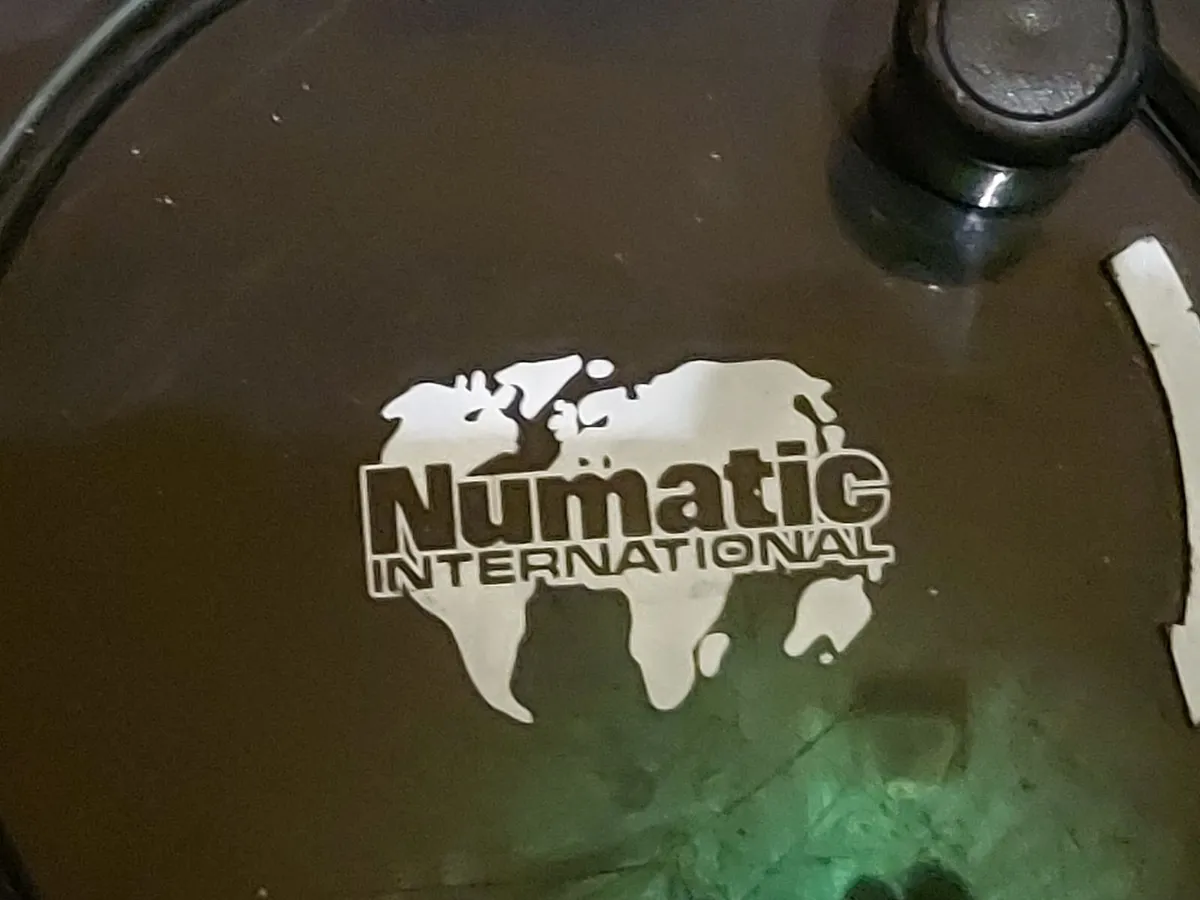 HENRY Numatic International Vacuum Cleaner - Image 4