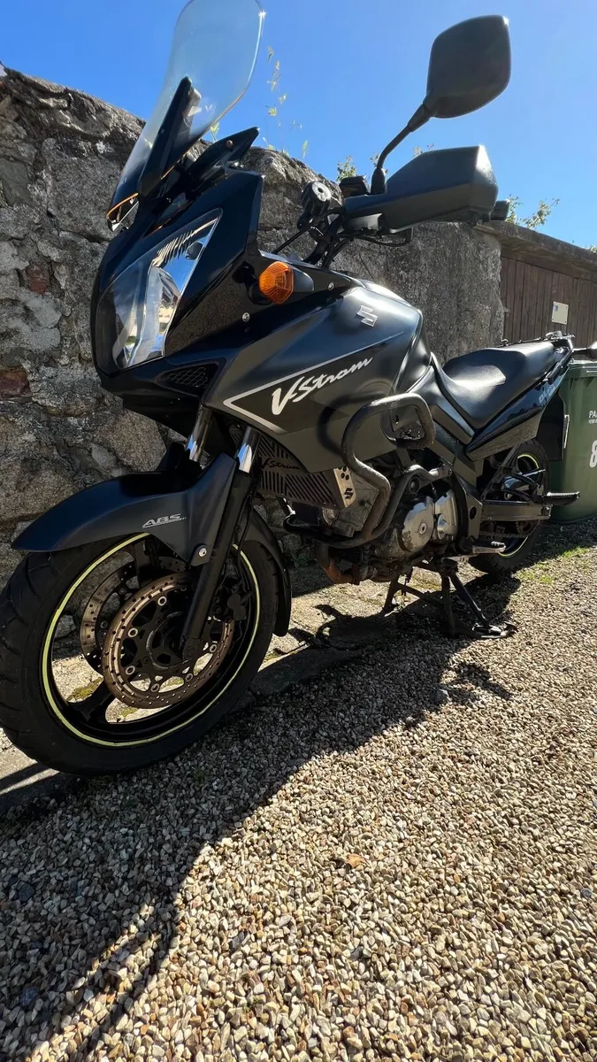Suzuki 650 V-Strom 2008 - Image 4