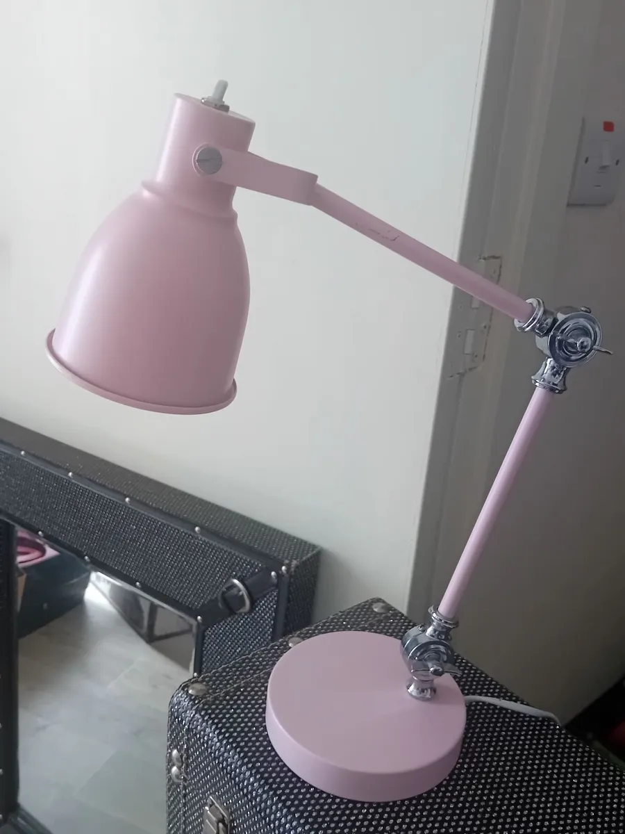 Pink adjustable lamp