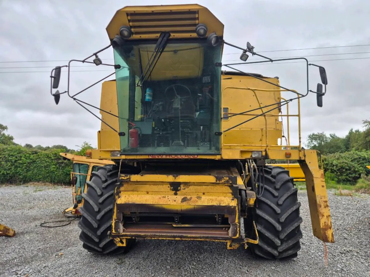 1993 Newholland TX36 combine - Image 2