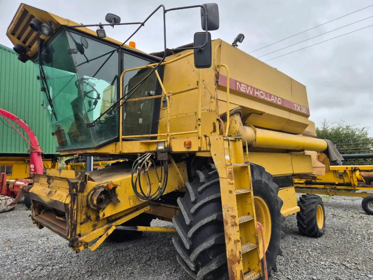 1993 Newholland TX36 combine - Image 3