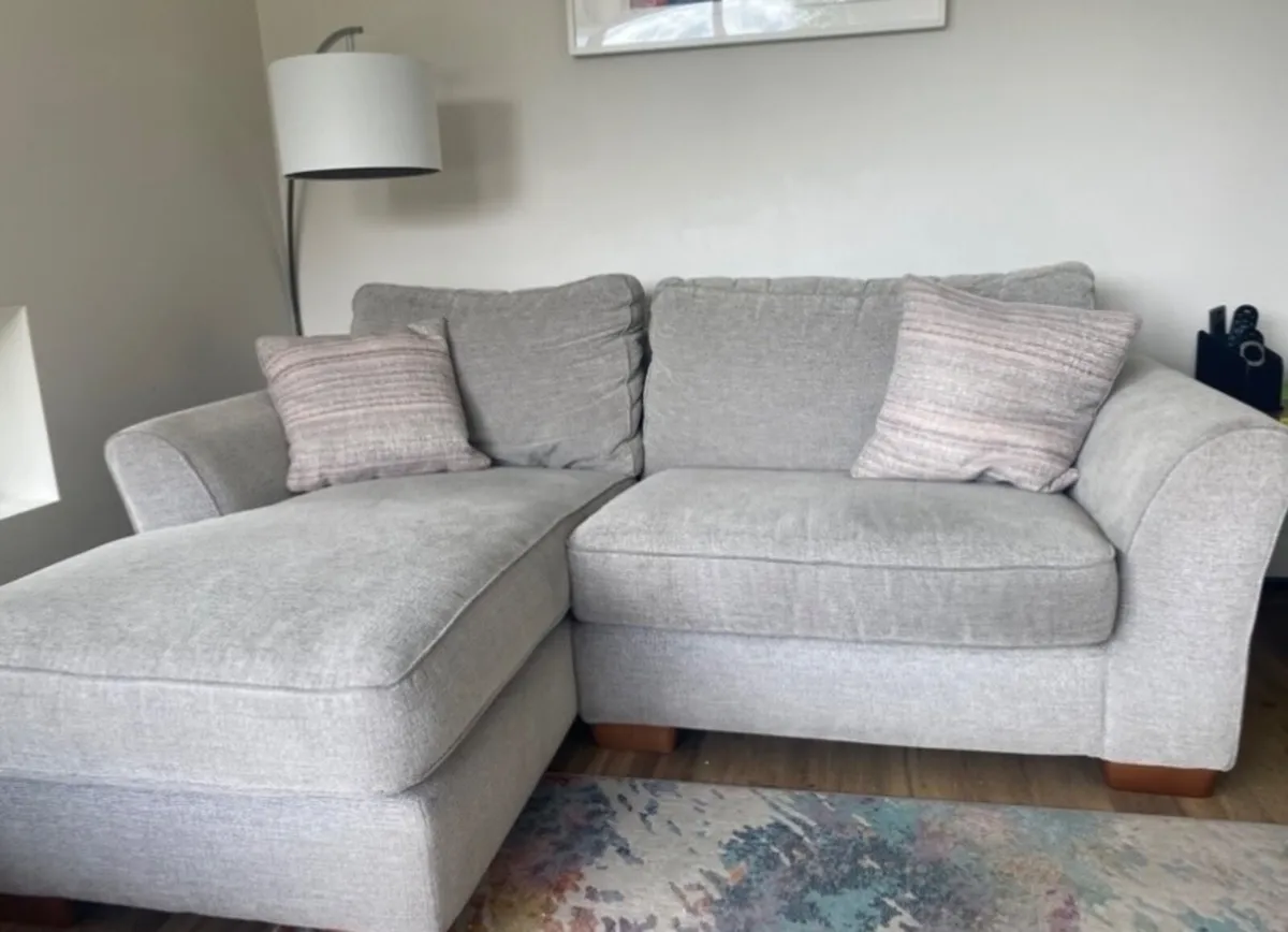 Couch - Image 3