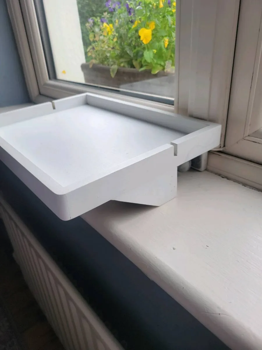 White bed shelfie - Image 3