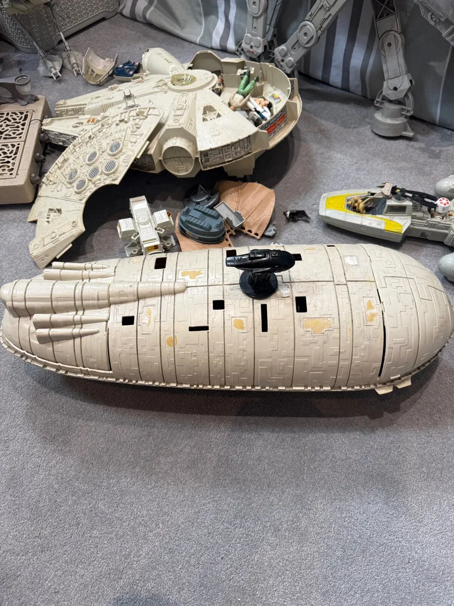 Star Wars toys - Image 1
