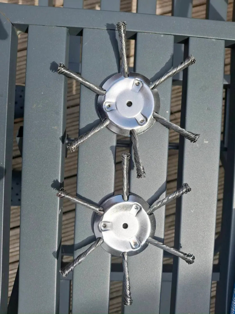 Pair of steel wire strimmer heads - Image 2