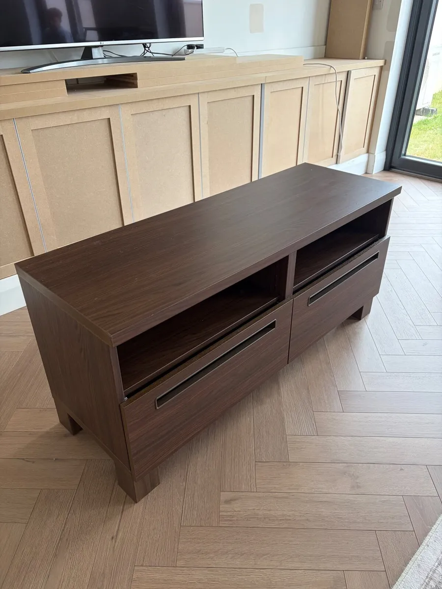 TV Unit - Image 1