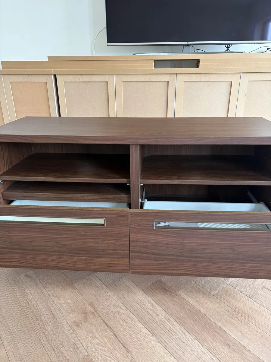 TV Unit - Image 4