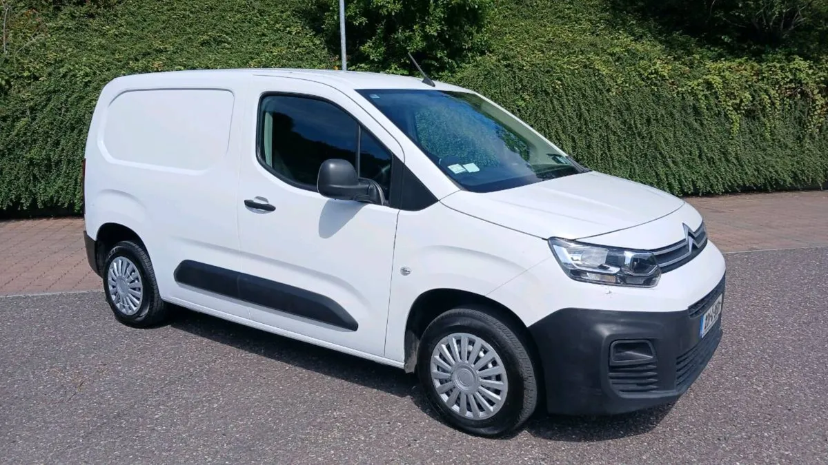 231 Citroën berlingo 3 seater. Van Test 4-27 - Image 1