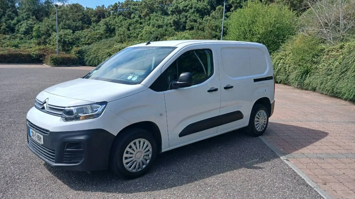 231 Citroën berlingo 3 seater. Van Test 4-27 - Image 2